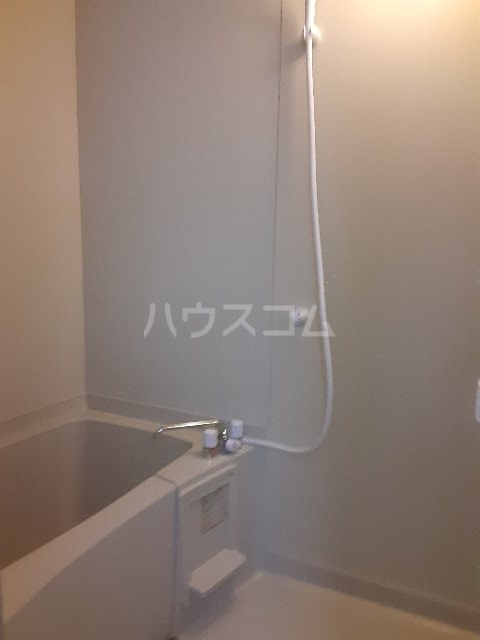 13/30 浴室