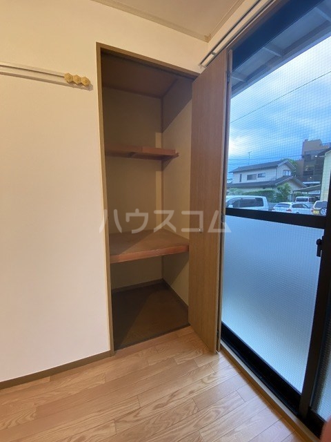13/30 収納