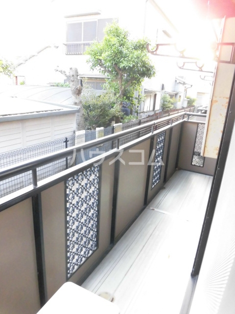 18/28 バルコニー