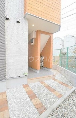 20/27 エントランス