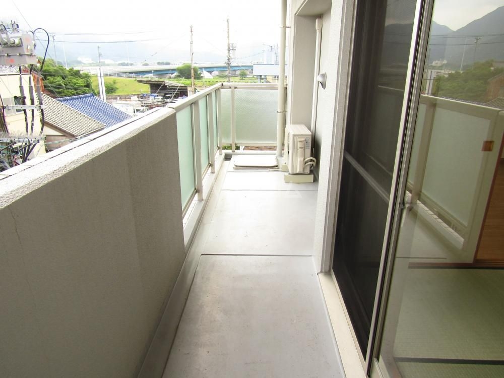 16/22 バルコニー