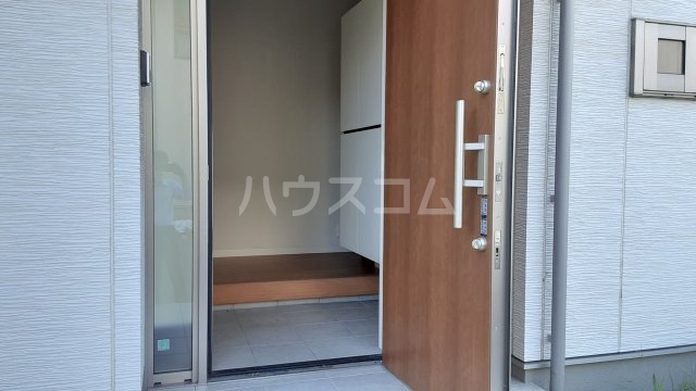 21/30 エントランス