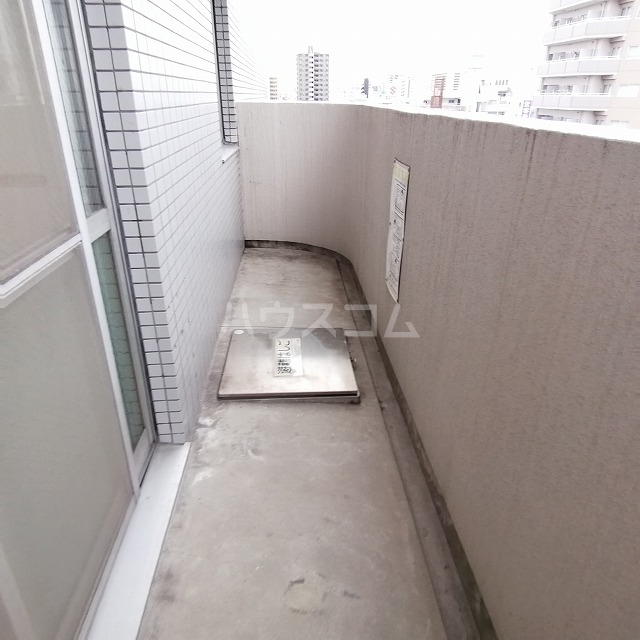 23/30 バルコニー