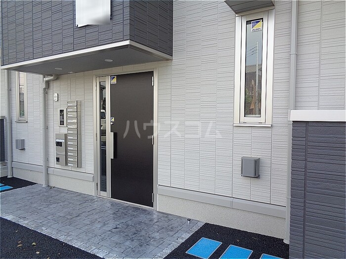 2/4 エントランス