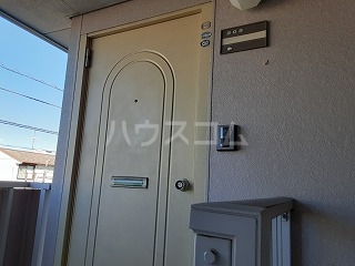 18/23 エントランス