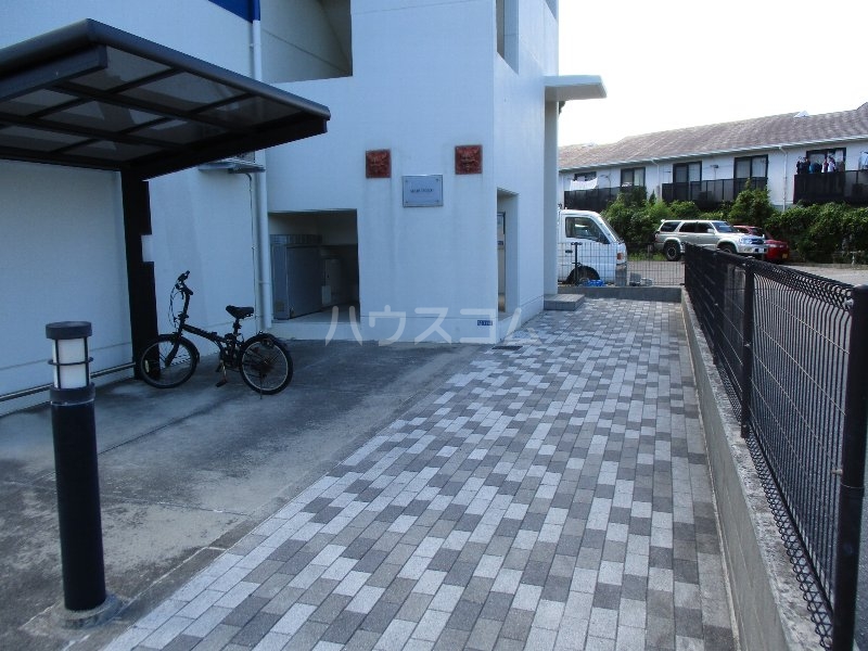 3/7 エントランス