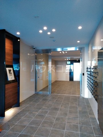 22/30 エントランス