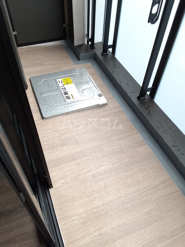 19/30 バルコニー