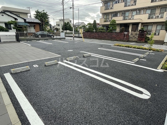 22/30 駐車場