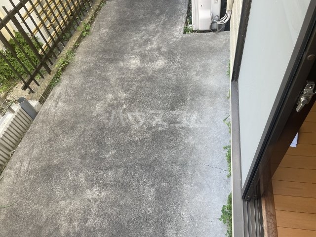 27/30 駐車場