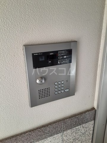 28/30 エントランス