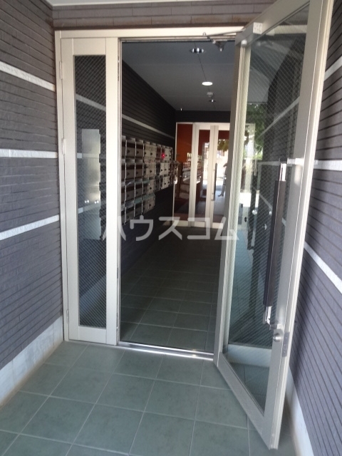 17/27 エントランス