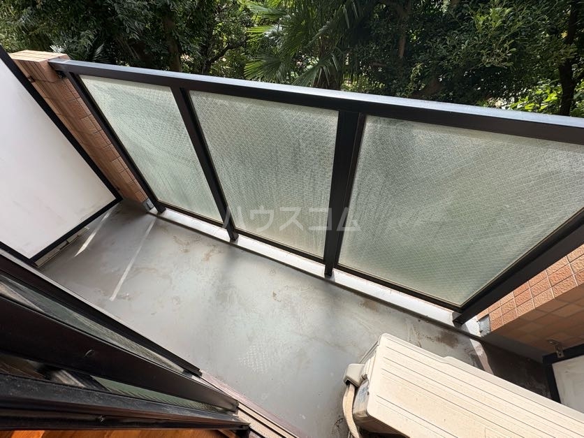 18/28 エントランス