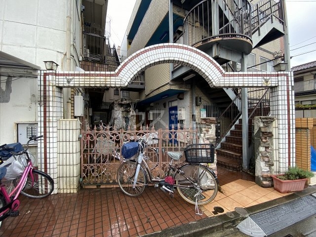 2/5 エントランス