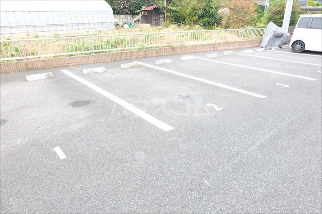 21/27 駐車場