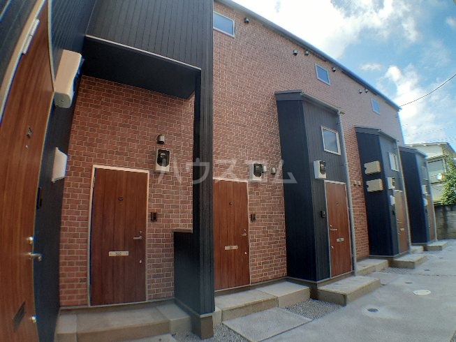 25/30 エントランス