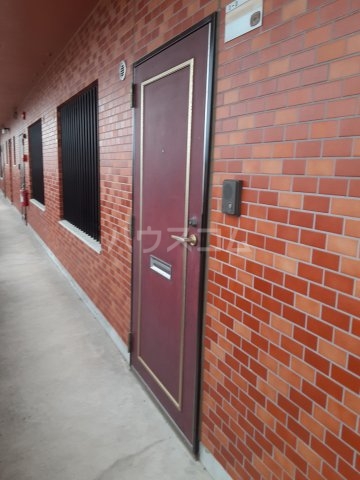 24/30 エントランス