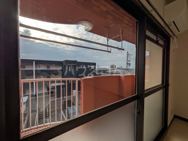 20/30 バルコニー