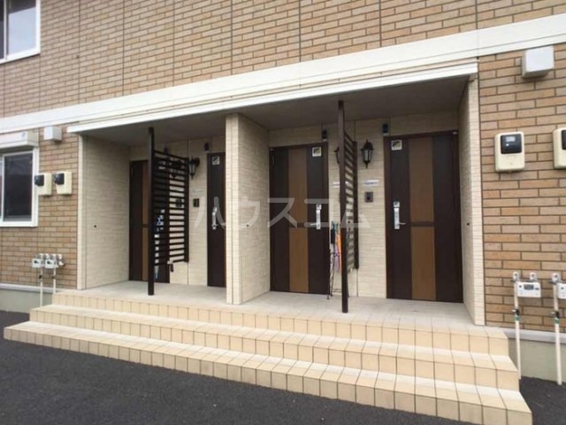 21/25 エントランス