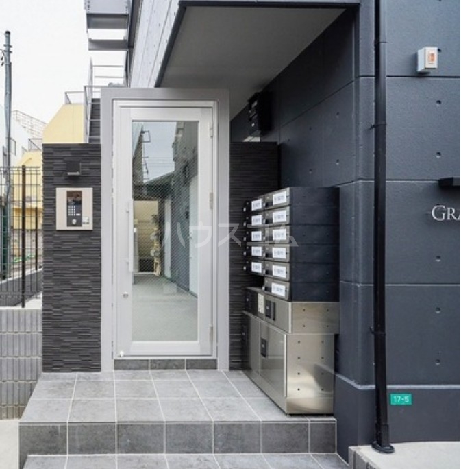 2/11 エントランス