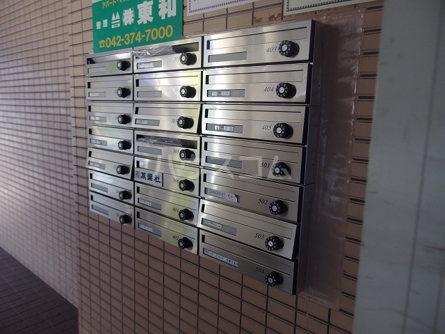 25/30 エントランス