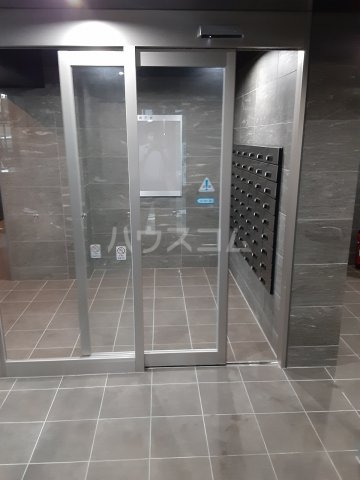 26/30 エントランス