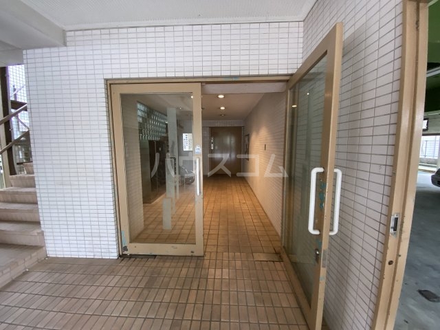 3/5 エントランス