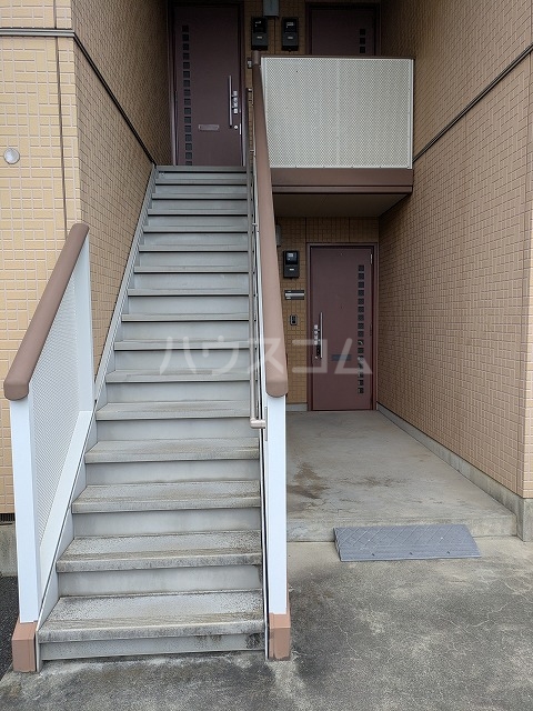 2/8 エントランス