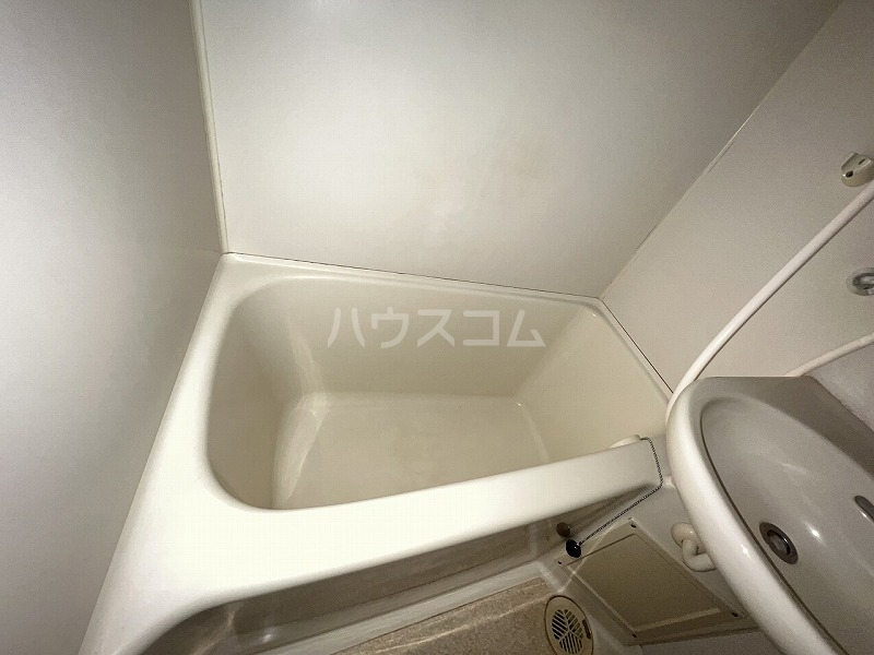 13/30 浴室