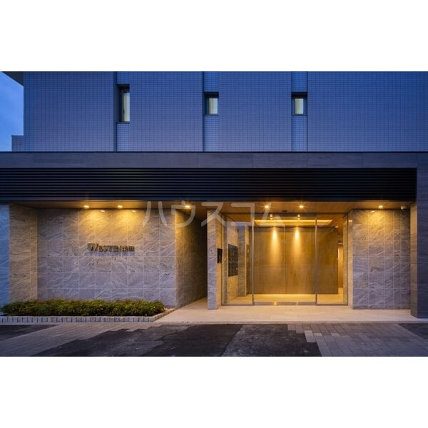 22/30 エントランス