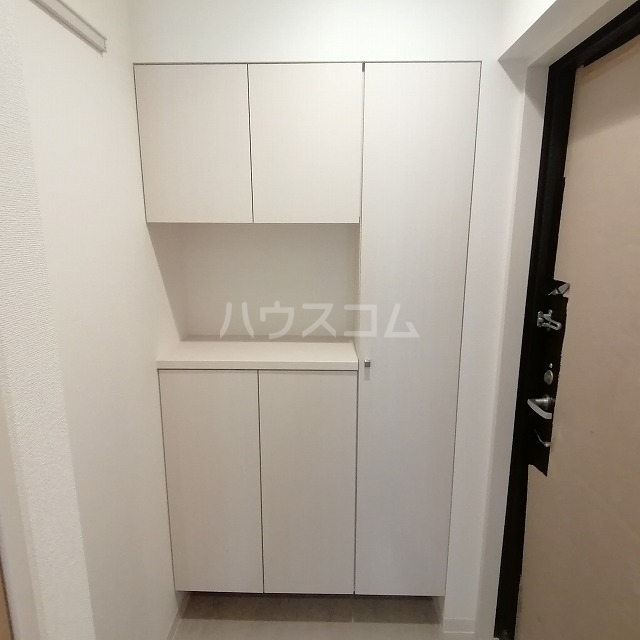 21/30 エントランス