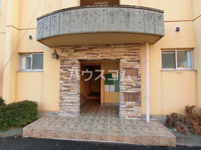 13/16 エントランス