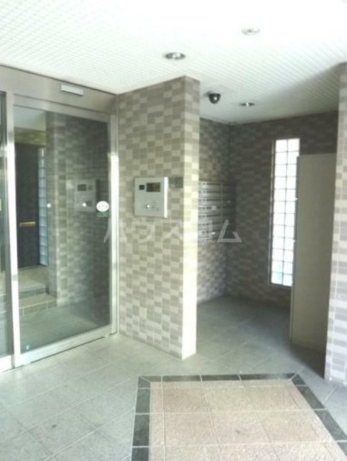 17/19 エントランス