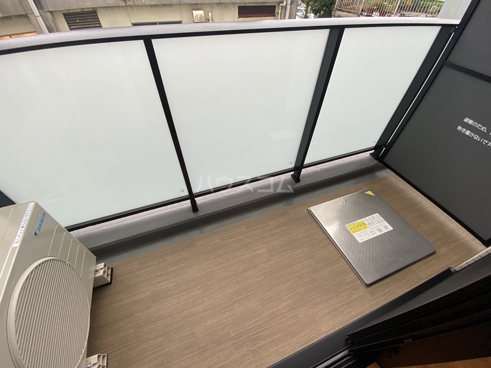 19/30 バルコニー