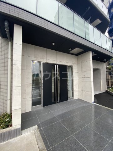 26/30 エントランス