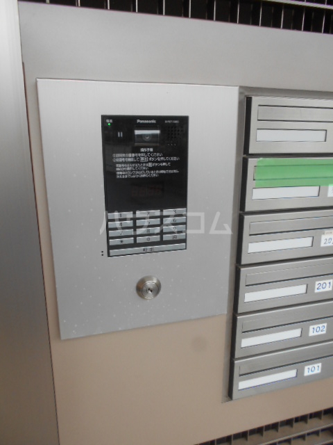 22/30 エントランス