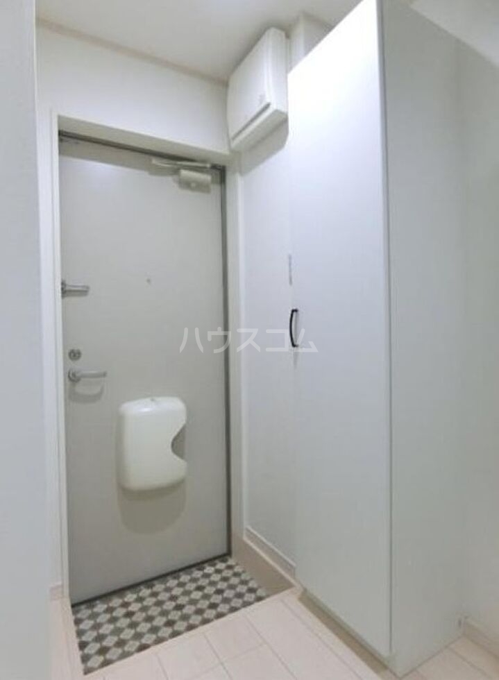 14/17 エントランス