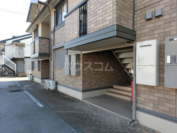 20/30 エントランス