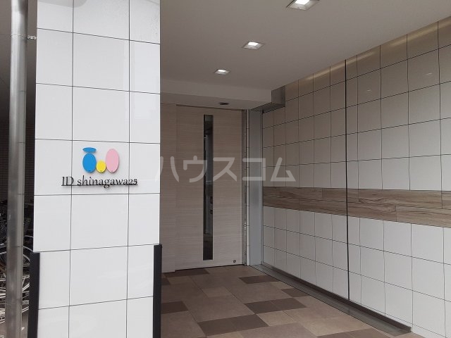 28/30 エントランス