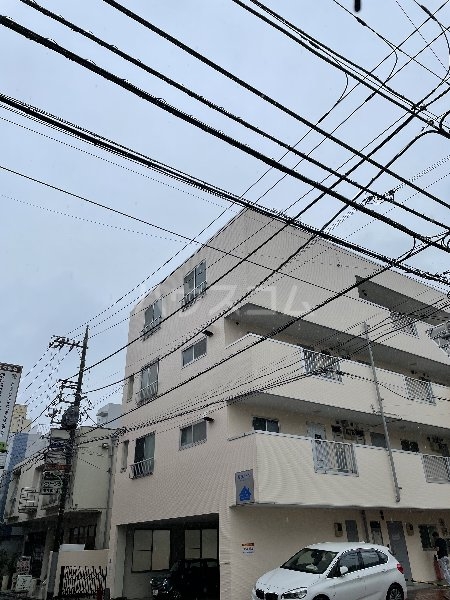 21/30 エントランス