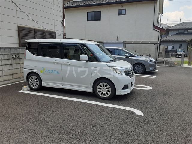 22/23 駐車場