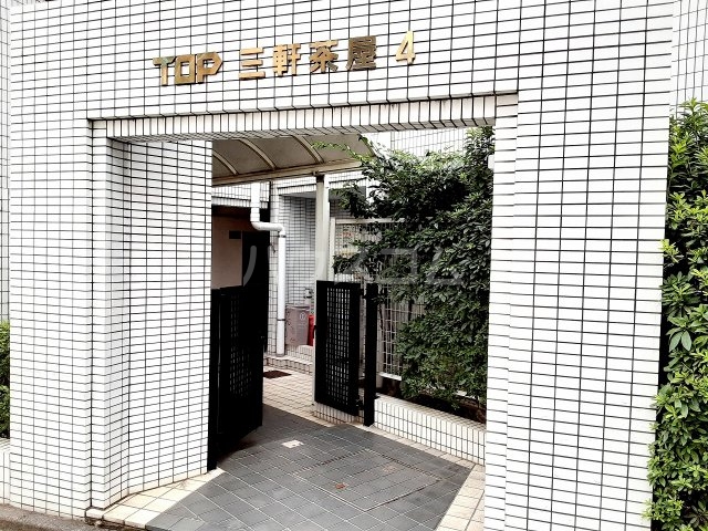 3/5 エントランス