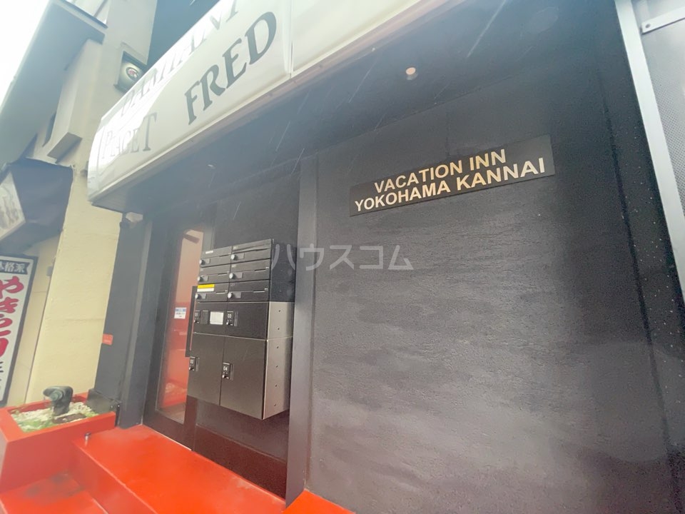 21/30 エントランス