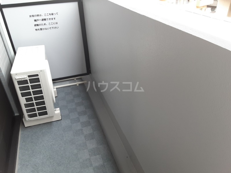 21/30 バルコニー