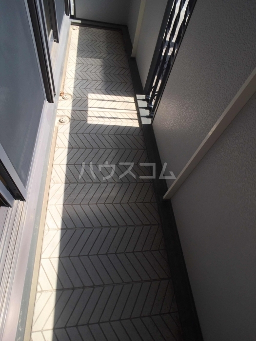 13/21 バルコニー