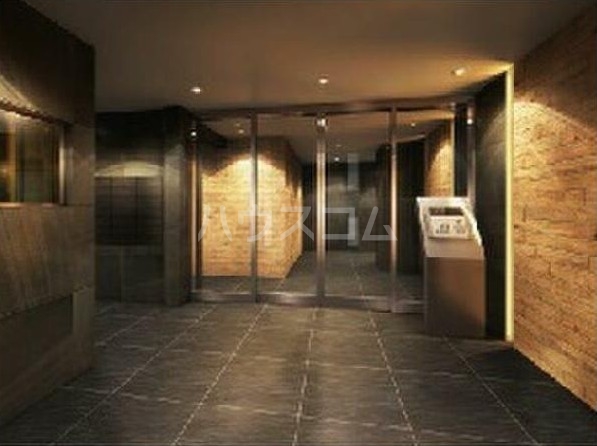 2/4 エントランス