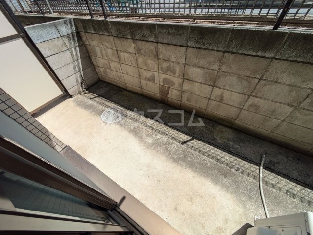 21/30 バルコニー