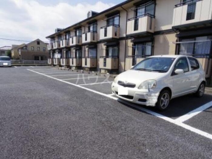 27/30 駐車場