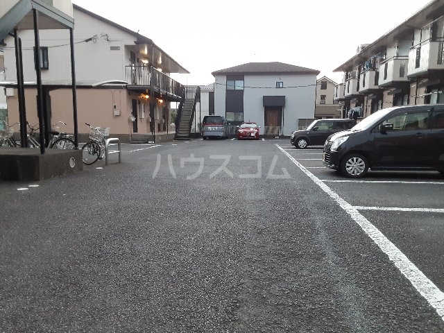 28/30 駐車場
