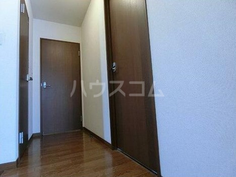 23/30 エントランス